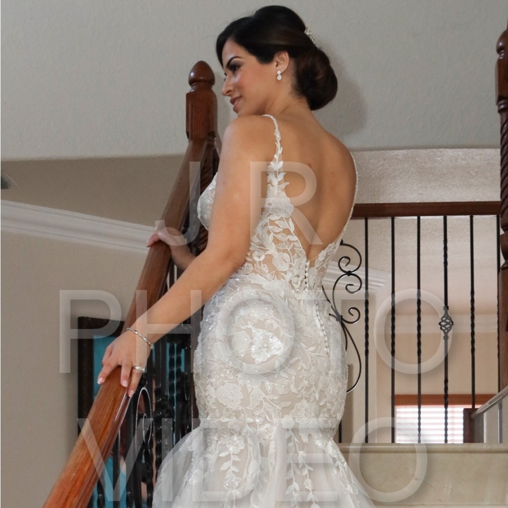 Wedding dress within exceptional condition